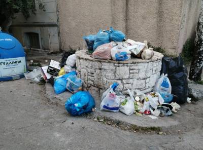 Ξεχειλισμένοι κάδοι