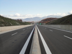 Αυριο στις 10 το πρωί στην κυκλοφορία το Παραδείσια - Τσακώνα