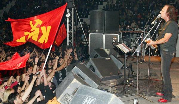 Παπακωναντίνου και Στόκας στο 43ο Φεστιβάλ ΚΝΕ – Οδηγητή στην Καλαμάτα