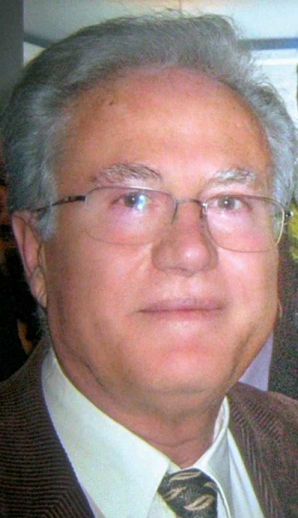 Στ. Στραβόλαιμος: "Χόλος νόον οιδάνει"