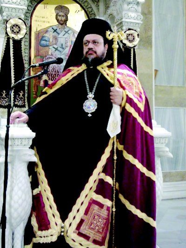 Μητροπολίτης προς Μπρεδήμα: Προς &quot;όψιμον θιασώτη&quot; της &quot;κάθαρσης&quot; στο Νεκροταφείο