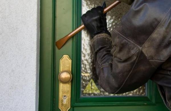 Αλβανοί έκλεβαν σπίτια με λεία 25.000 ευρώ στη Σκοπή Αρκαδίας