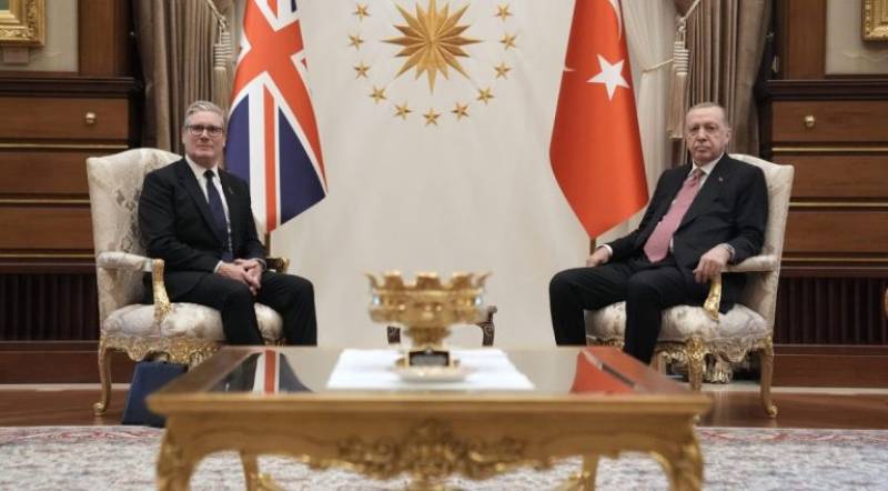 Ερντογάν και Στάρμερ υπέγραψαν συμφωνία για την πώληση Eurofighter στην Τουρκία