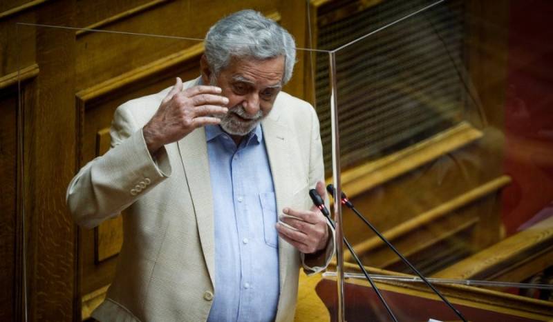 Δρίτσας για Διεθνές Κέντρο Αεροπορικής Εκπαίδευσης Καλαμάτας: "Περίεργη ανευθυνότητα έως και σκάνδαλο"