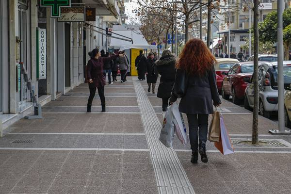 Εκπτώσεις από 30% έως 70% στην Καλαμάτα