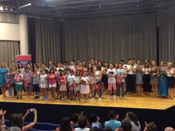 Απονομή διπλωμάτων από την “Κέλλυ Μακροπούλου"