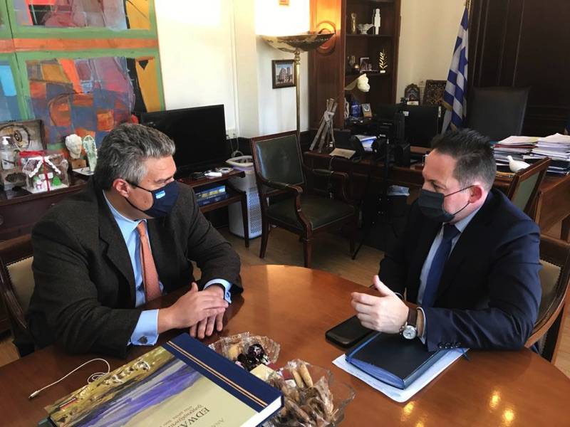 Χρυσομάλλης σε Πέτσα για οικονομική ενίσχυση Δήμων της Μεσσηνίας