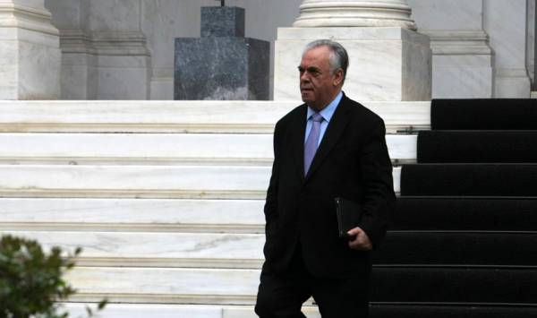 Δραγασάκης: "Τιμούμε τη συμφωνία, περιμένουμε να την τιμήσουν και οι εταίροι μας"