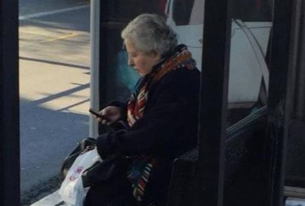 Με το λεωφορείο έφυγε η Γερασιμίδου