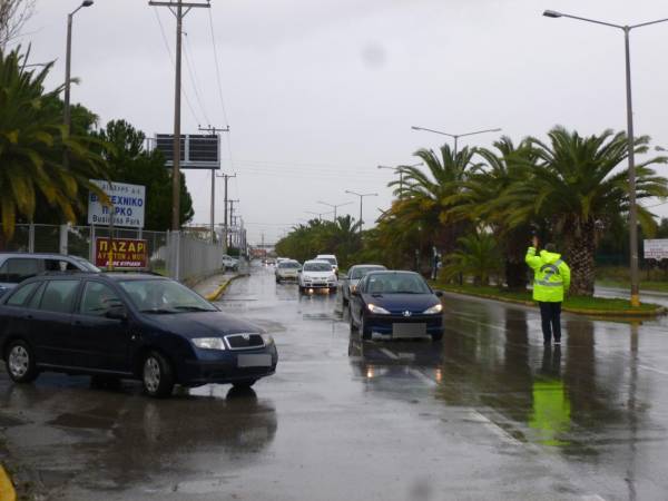 Τροχαίο με σοβαρό τραυματισμό ποδηλάτη στη Νέα Είσοδο Καλαμάτας