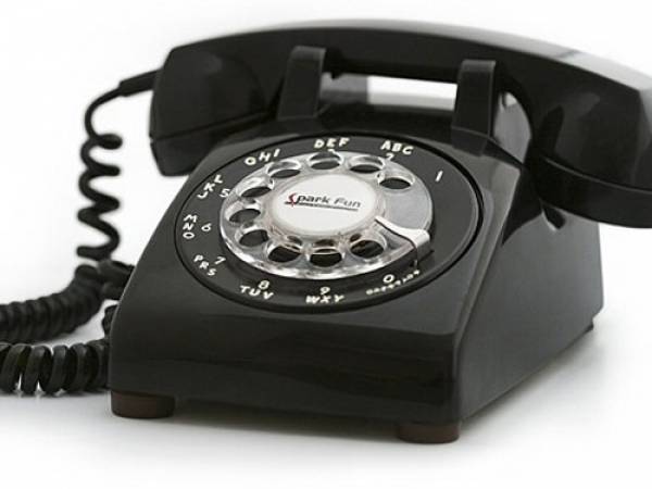 Πρόβλημα στο Διοικητήριο με τα τηλέφωνα υπηρεσιών του Δήμου Καλαμάτας