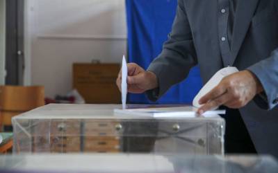 Αυτά είναι τα 20 κόμματα που θα συμμετέχουν στις εθνικές εκλογές