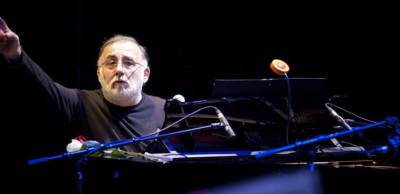 Θάνος Μικρούτσικος: 6 χρόνια χωρίς τον μεγάλο δημιουργό