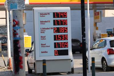 Αυξημένη η κίνηση στα πρατήρια καυσίμων – Πού κυμαίνονται οι τιμές (βίντεο)