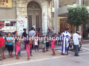 Διαμαρτυρία τσιγγάνων στο δημαρχείο της Καλαμάτας