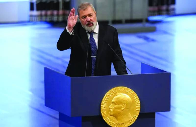 Πούλησε το μετάλλιο του Νόμπελ Ειρήνης ο ρώσος δημοσιογράφος Μουράτοφ- Στα παιδιά της Ουκρανίας τα χρήματα