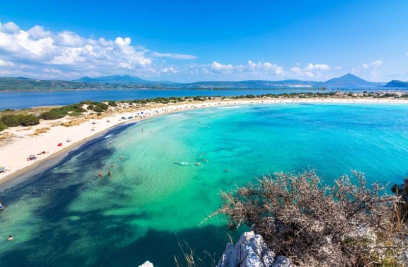 Η Βοϊδοκοιλιά στις 35 καλύτερες παραλίες της Ελλάδας, σύμφωνα με τους Times