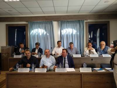 Πύλος: Ομόφωνη καταδίκη της επίθεσης σε Μπουτάρη από την ΚΕΔΕ