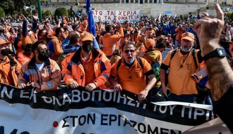 Μεγάλο συλλαλητήριο του ΠΑΜΕ στο κέντρο της Αθήνας