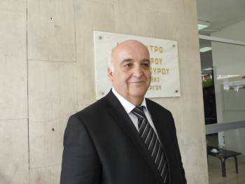 Μεγάλα εισοδήματα και επώνυμοι στο στόχαστρο του Στασινόπουλου