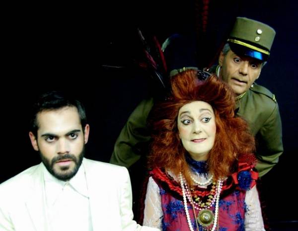 Κερδίστε 6 διπλές προσκλήσεις για την παράσταση "Η τρελή του Σαγιό" από το "Συν Ενα - Μιχάλης Τούμπουρος"