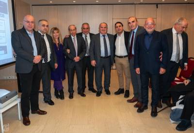 Η αύξηση των ασφαλιστικών εισφορών θα δημιουργήσει νέα χρέη, όπως εκτιμούν οι ΜμΕ