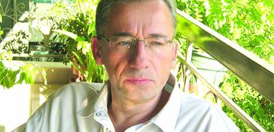 Ο συγγραφέας Ισίδωρος Ζουργός «...Στο κύμα»