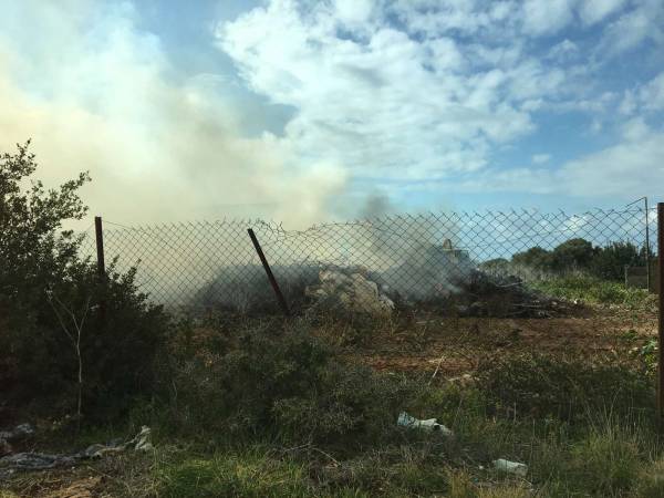 Καταγγελία Κατσίβελα για καύση σκουπιδιών στην περιοχή των παλαιών σφαγείων Γαργαλιάνων