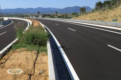 Στον τρόπο πληρωμής σκάλωσε ο φωτισμός στην απόληξη του περιφερειακού της Καλαμάτας