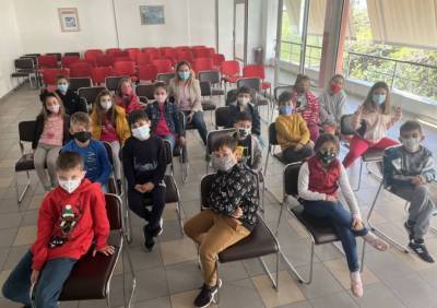 Μαθητές του Δημοτικού Σχολείου Λεΐκων στην “Ε”