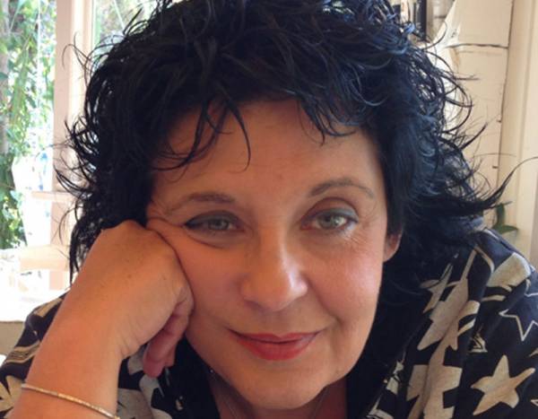 Κανέλλη για Τσίπρα: Αριστερός άρχοντας των δαχτυλιδιών με βέρα στο δεξί