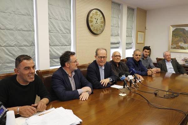 Παραδοσιακά έθιμα του Πάσχα στο Δήμο Καλαμάτας παρουσία του Προέδρου της Δημοκρατίας (βίντεο)