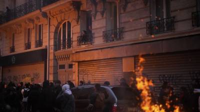 Γαλλία: Νέες ταραχές μετά το διάγγελμα Μακρόν