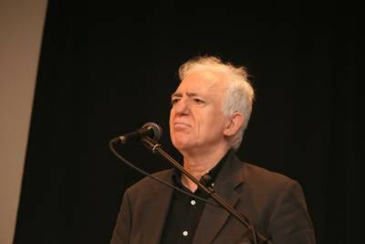 Ομιλία Καραμπελιά στο «Καφέ-Σινέ»