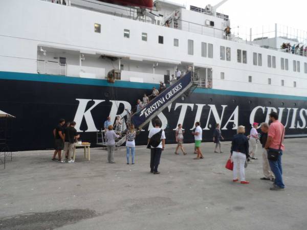 Δύο κρουαζιερόπλοια πιάνουν Καλαμάτα