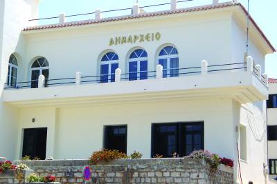 Παρόντες 5, απόντες… 45