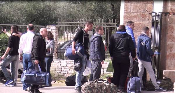 Κατάταξη 780 νεοσυλλέκτων στο στρατόπεδο "Παπαφλέσσα" στην Καλαμάτα