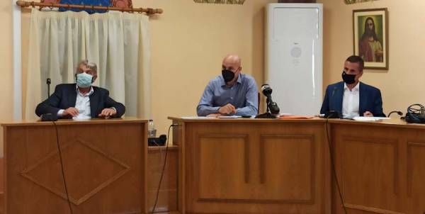 Υποσχέσεις Αμυρά από τη Μάνη για λύση στους δασικούς χάρτες