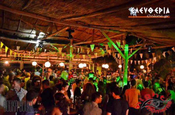 Tο κέφι στο κόκκινο στο "Bouka Bouka Mare" στη Μεσσήνη (φωτογραφίες)