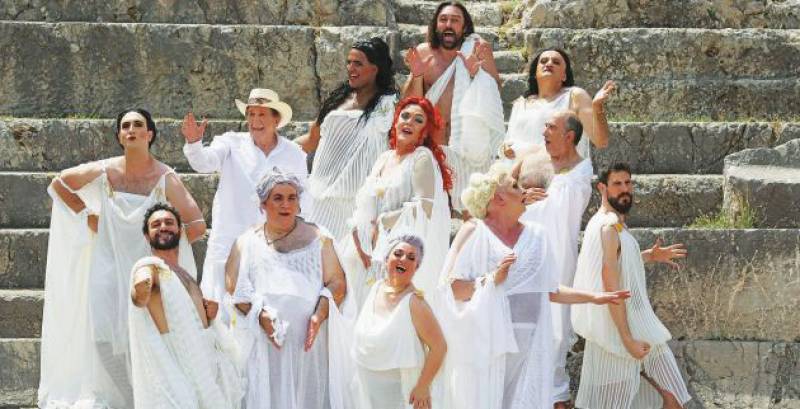 “Εκκλησιάζουσες” του Αριστοφάνη στο Κάστρο Καλαμάτας