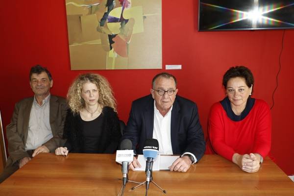 Υποψήφιοι ευρωβουλευτές του ΣΥΡΙΖΑ στην Καλαμάτα: &quot;Κρίσιμες οι ευρωεκλογές γιατί αφορούν τη ζωή μας&quot; (βίντεο)