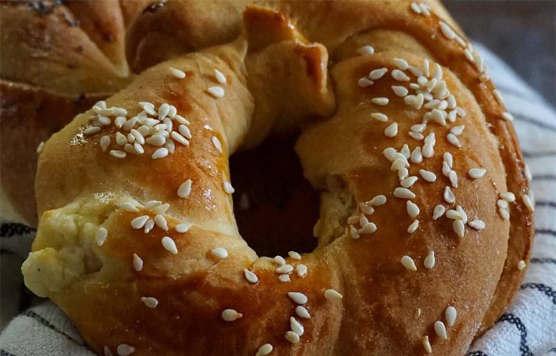 Τυροκούλουρα - Για την δουλειά, την παραλία, για όλες τις ώρες. Συμφωνείς;