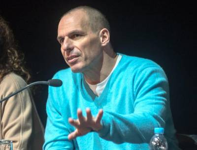 Βαρουφάκης: "Πρέπει να προστατέψουμε την ενότητα της Ευρώπης, να δράσουμε ενωμένοι"