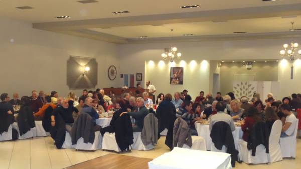 Εκοψαν πίτα στο ΚΚΕ Μεσσηνίας