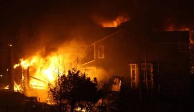 Πύρινη κόλαση στο Κολοράντο των ΗΠΑ - Οι φλόγες κατάπιαν σπίτια, ξενοδοχεία και εμπορικά (Βίντεο)