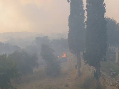 Θεός φυλάξοι...