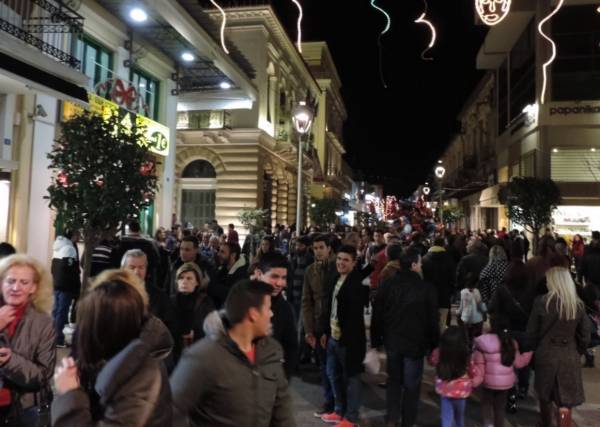 Οι Απόκριες... έφαγαν την "Κόκκινη Νύχτα" στην Καλαμάτα