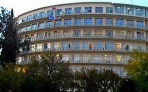 Μετά τους πυροβολισμούς στο Δώριο στον ανακριτή ο δράστης, στο ΚΑΤ το θύμα