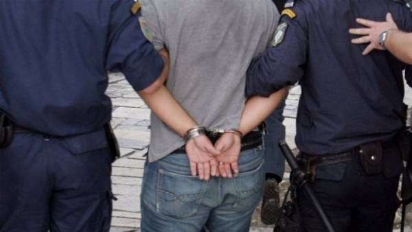 Απατεώνες στη Μεγαλόπολη εξαπάτησαν δύο γυναίκες και απέσπασαν χρήματα