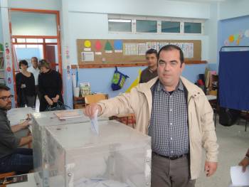 Γ. Δημητρούλιας: "Ο λαός θα τιμωρήσει τα κόμματα του πολιτικού κατεστημένου και τους ντόπιους τοποτηρητές"